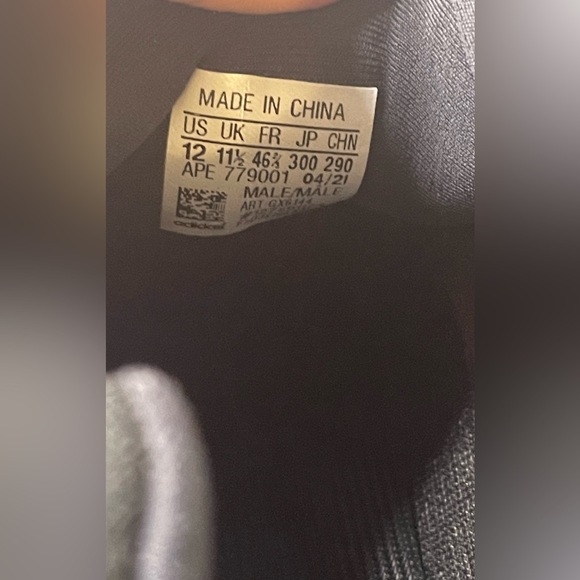 YEEZY 700 V3 'Dark Glow' Size 12 - Picture 5 of 7